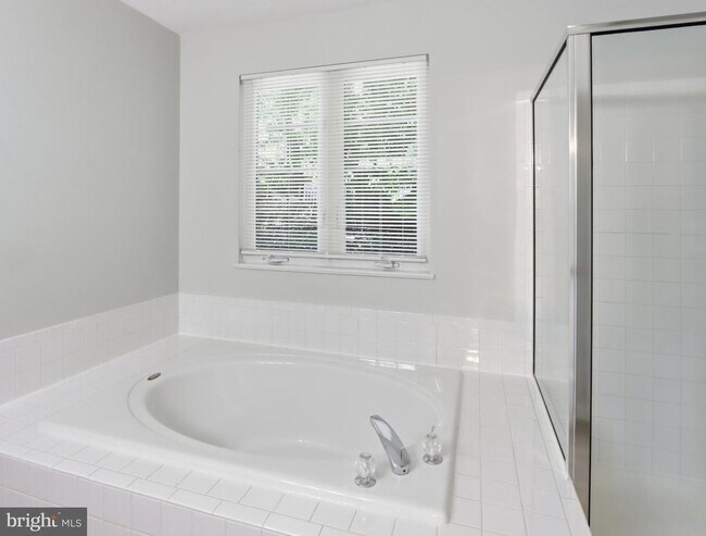 Building Photo - 8 Quails Nest Ct