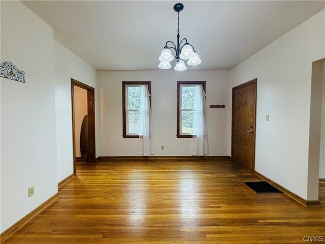 Building Photo - 4 Grant St