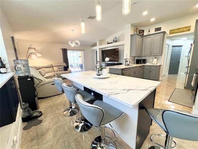 Building Photo - 31244 Crestmont Ct