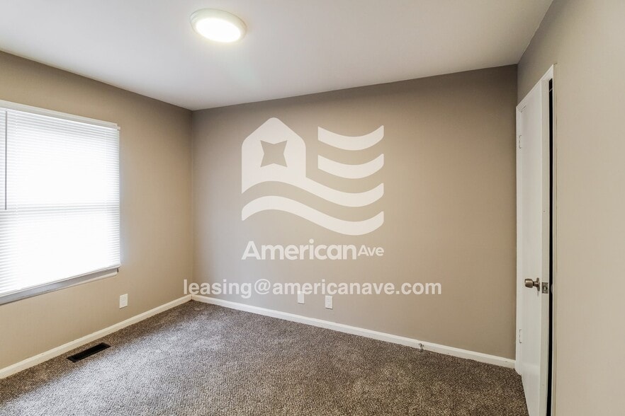 Building Photo - 4277 White Oak Ct
