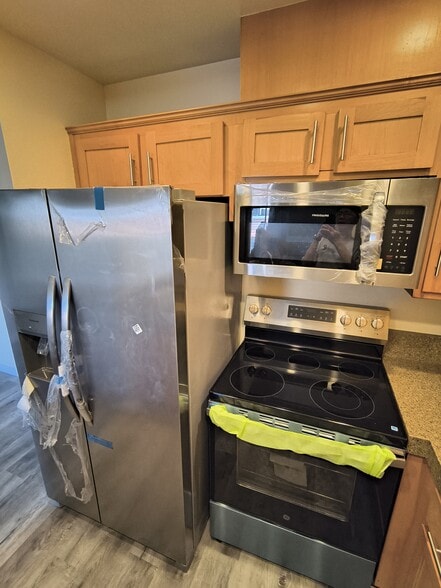 Building Photo - 13096 Le Parc