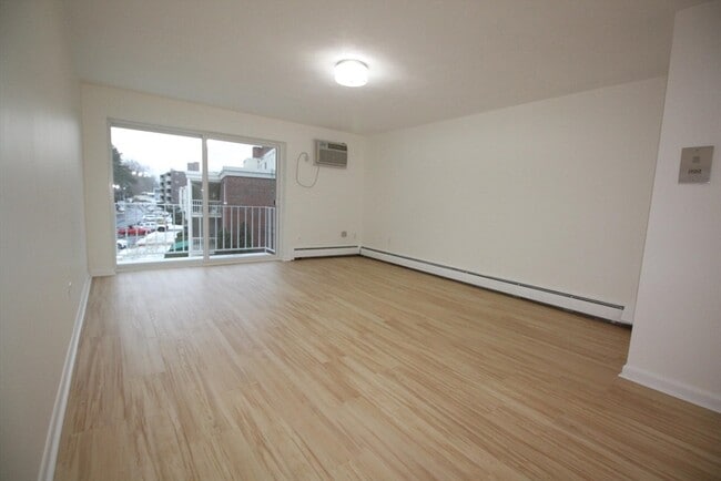 Building Photo - 34 Hamilton Rd