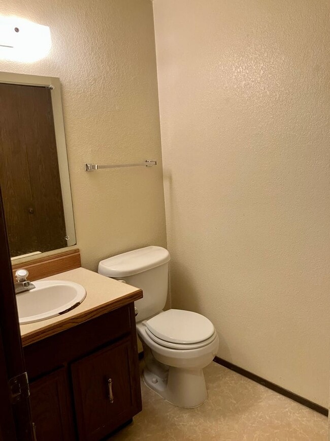 Building Photo - Spacious 2-Bed, 1.5-Bath Home with Firepla...