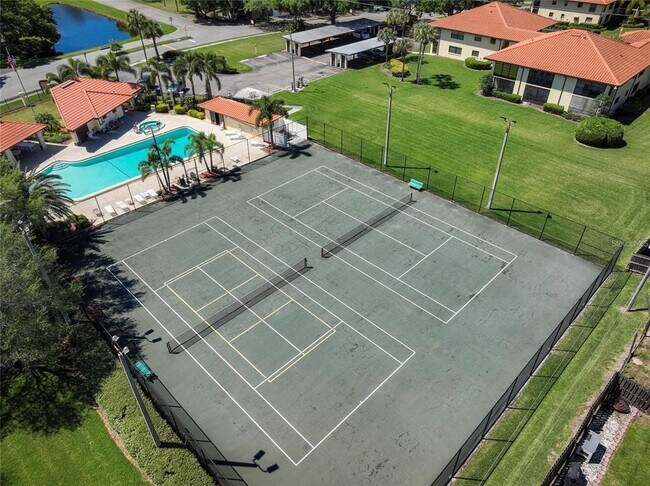 Building Photo - 2511 Hammock Ct