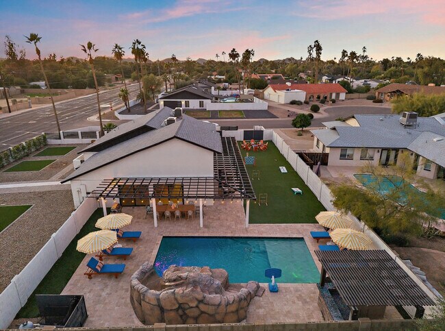 Building Photo - 12201 N 58th Way