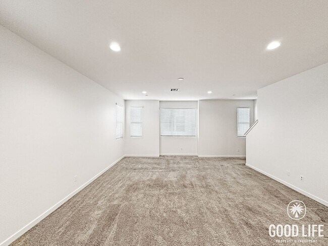 Building Photo - Beautiful 3BR Home in Stanton | Private Yard + 3 Car Attached Garage