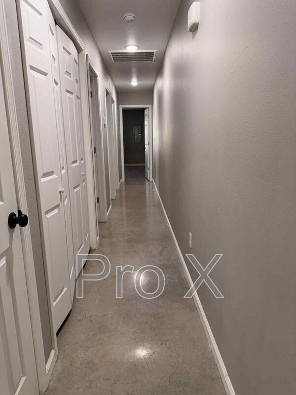 Building Photo - 1413 S Byers Ave