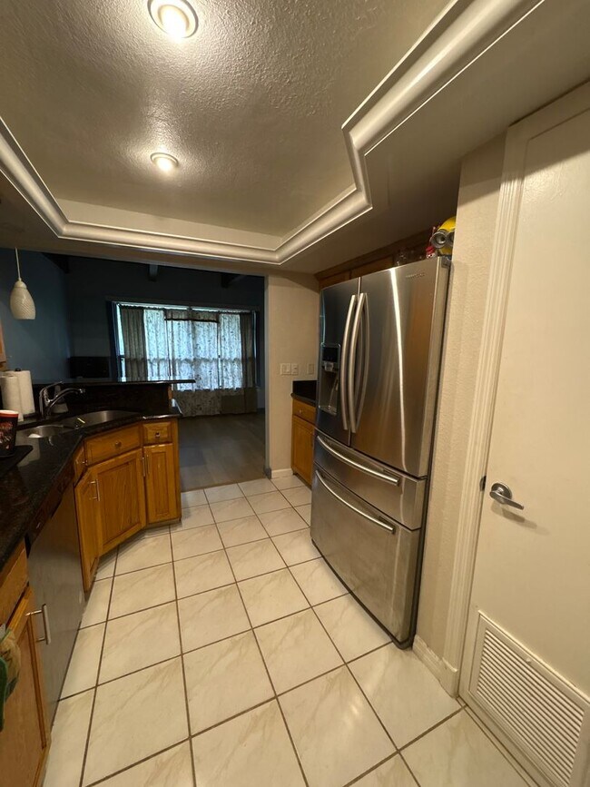 Building Photo - Spacious 3-Bedroom Condo in Cypress Woods