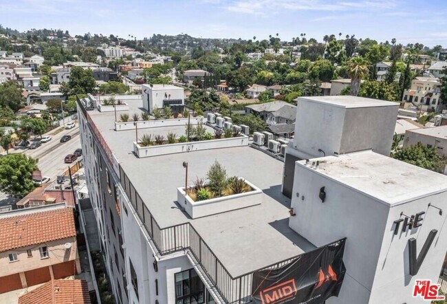 Building Photo - 3105 Bellevue Ave