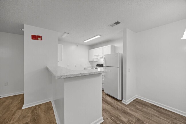 Building Photo - Two Bedroom Apartment