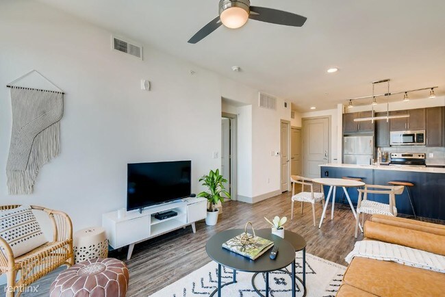 Building Photo - 1 br, 1 bath Apartment - 3000 Kramer Ln