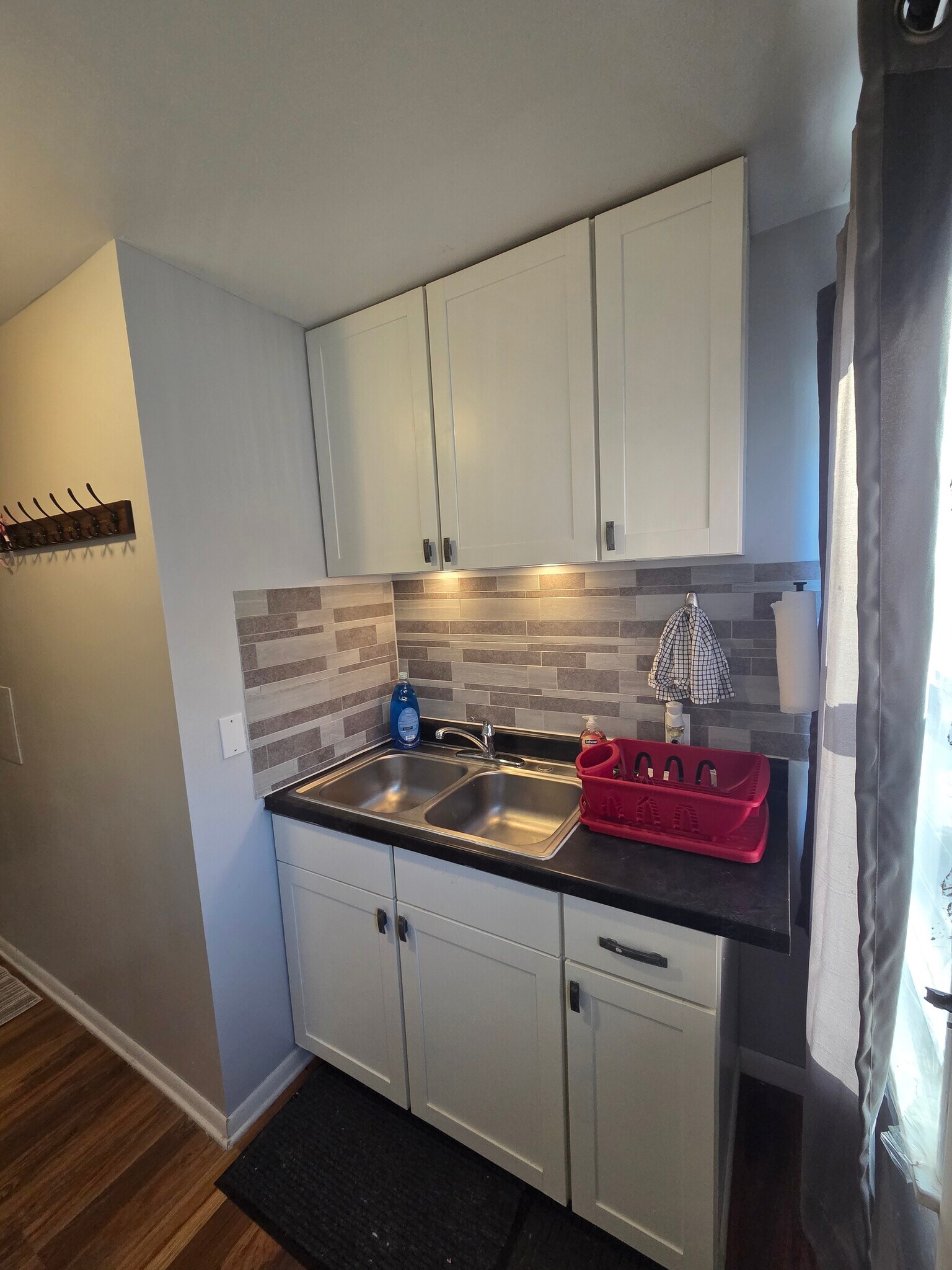 Building Photo - 335 Shakopee Ave E