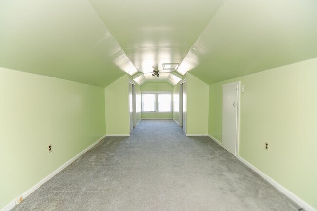 Building Photo - 3701 Amherst St