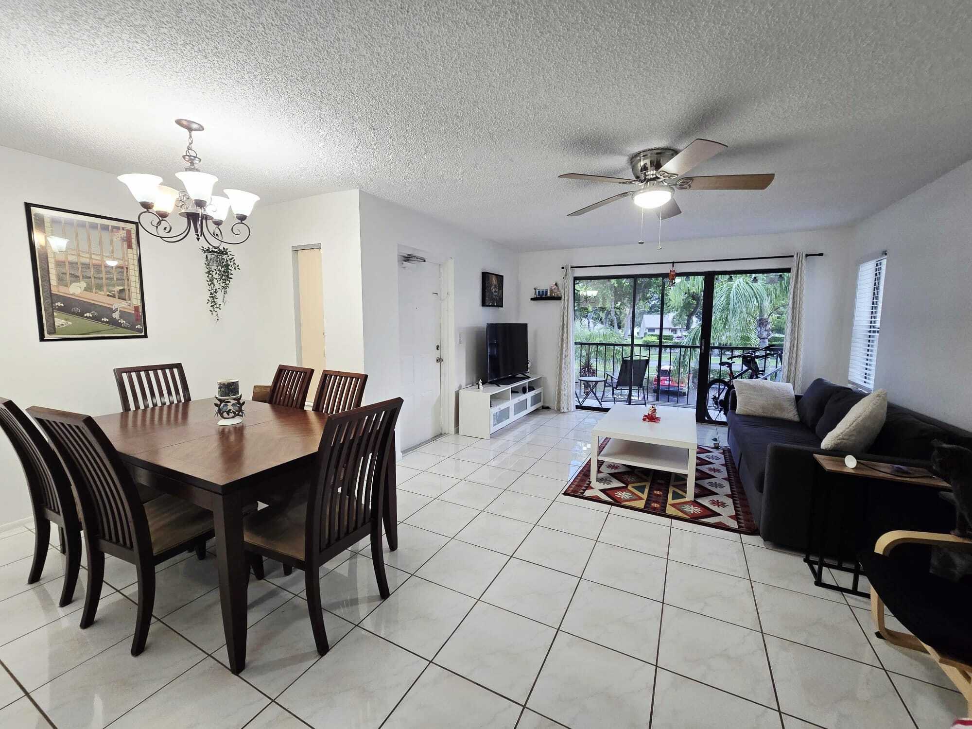 Building Photo - 1102 Green Pine Blvd