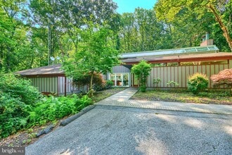 Building Photo - 2101 Tufton Ave