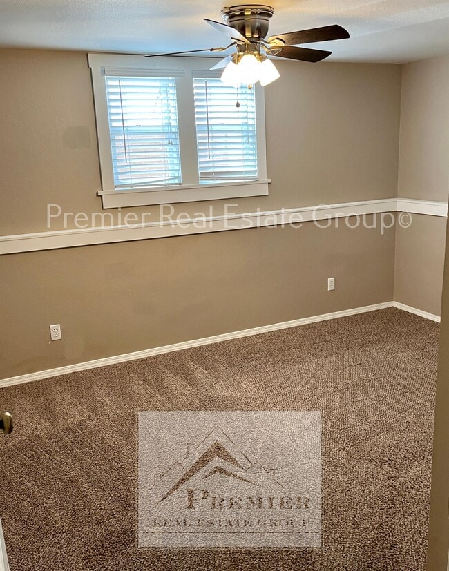 Building Photo - 2021 N El Paso St