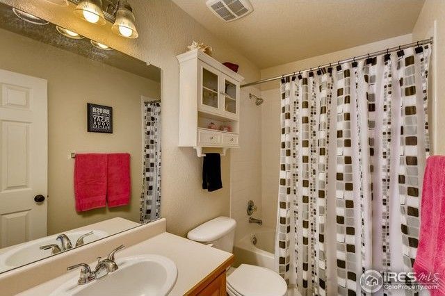 Building Photo - 5162 Cinquefoil Ln