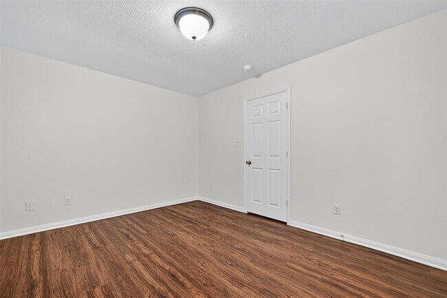 Building Photo - 11346 Glenforest Dr
