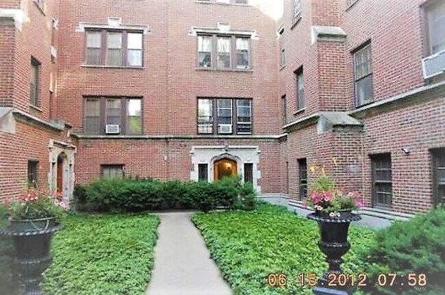 Building Photo - 1111 Holley Ct