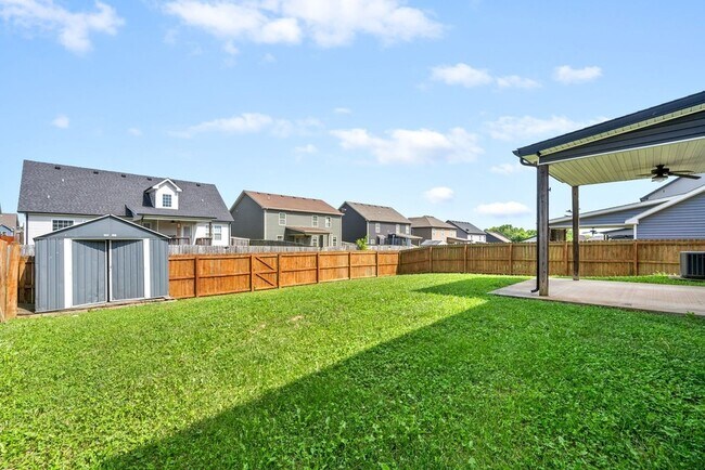 Building Photo - 3755 Windmill Dr