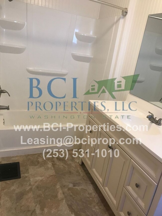 Building Photo - Beautiful 4 Bedroom Home Available in Down...