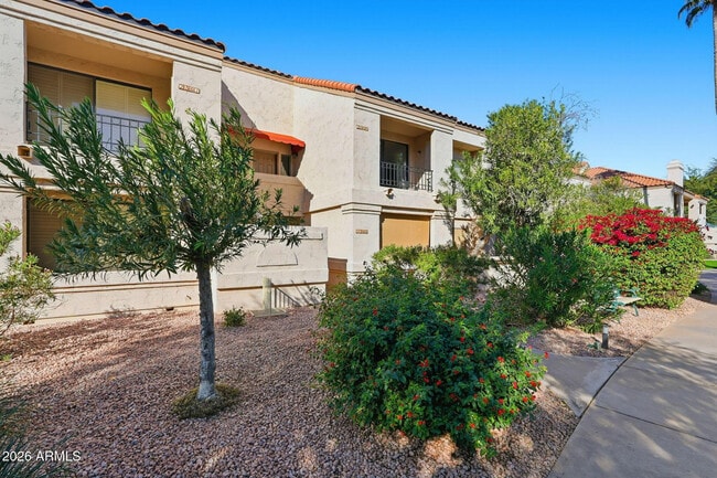 Building Photo - 9708 E Vía Linda