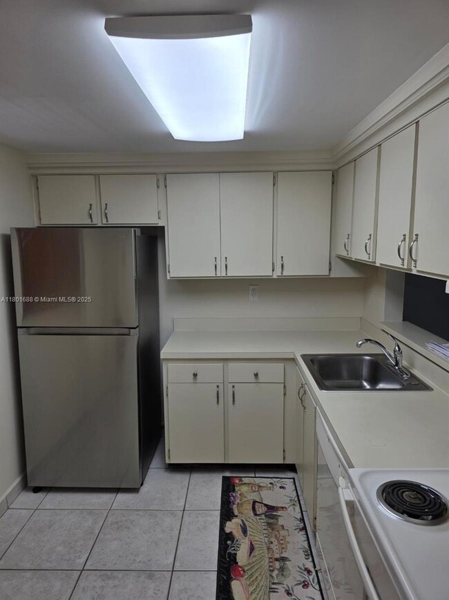 Building Photo - 8025 SW 107th Ave