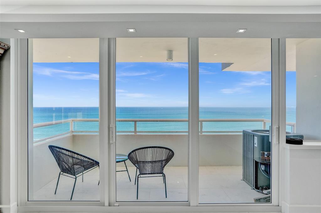 Building Photo - 545 S Fort Lauderdale Beach Blvd
