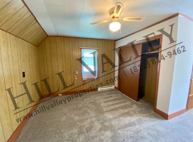 Building Photo - Large Two Bedroom Home North