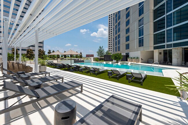 Building Photo - 2-Bedroom Haven: Luxury Living, Modern Con...