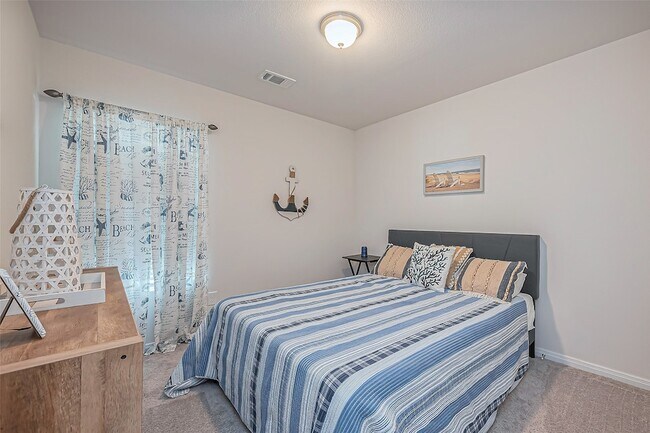 Building Photo - 15708 Del Norte Dr