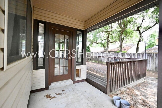 Building Photo - 3934 Balsam Dr