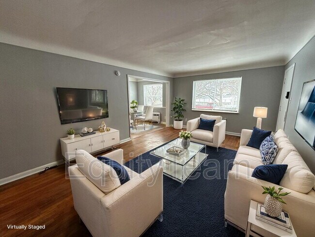 Building Photo - 5929 Oakwood Ave