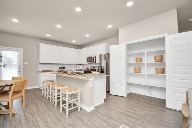 Building Photo - 4603 Aurora Gln Dr