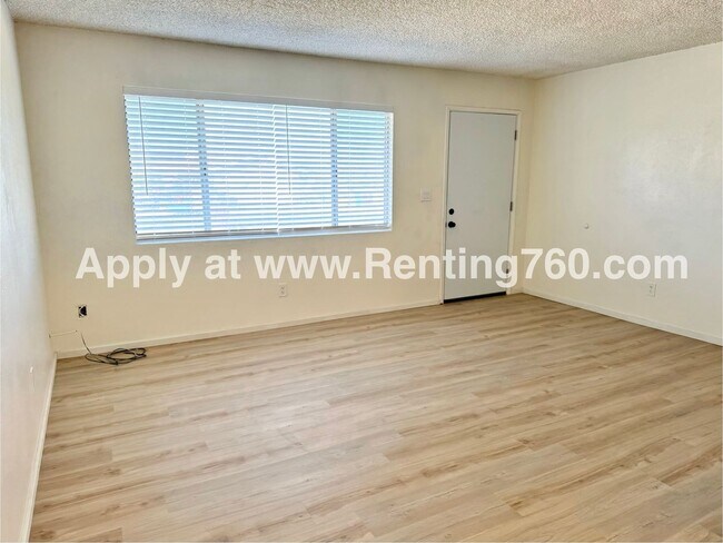 Building Photo - Newly Remodeled 2 Bedroom 1 bathroom Home!