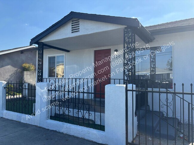 Primary Photo - 118-120 E Century Blvd