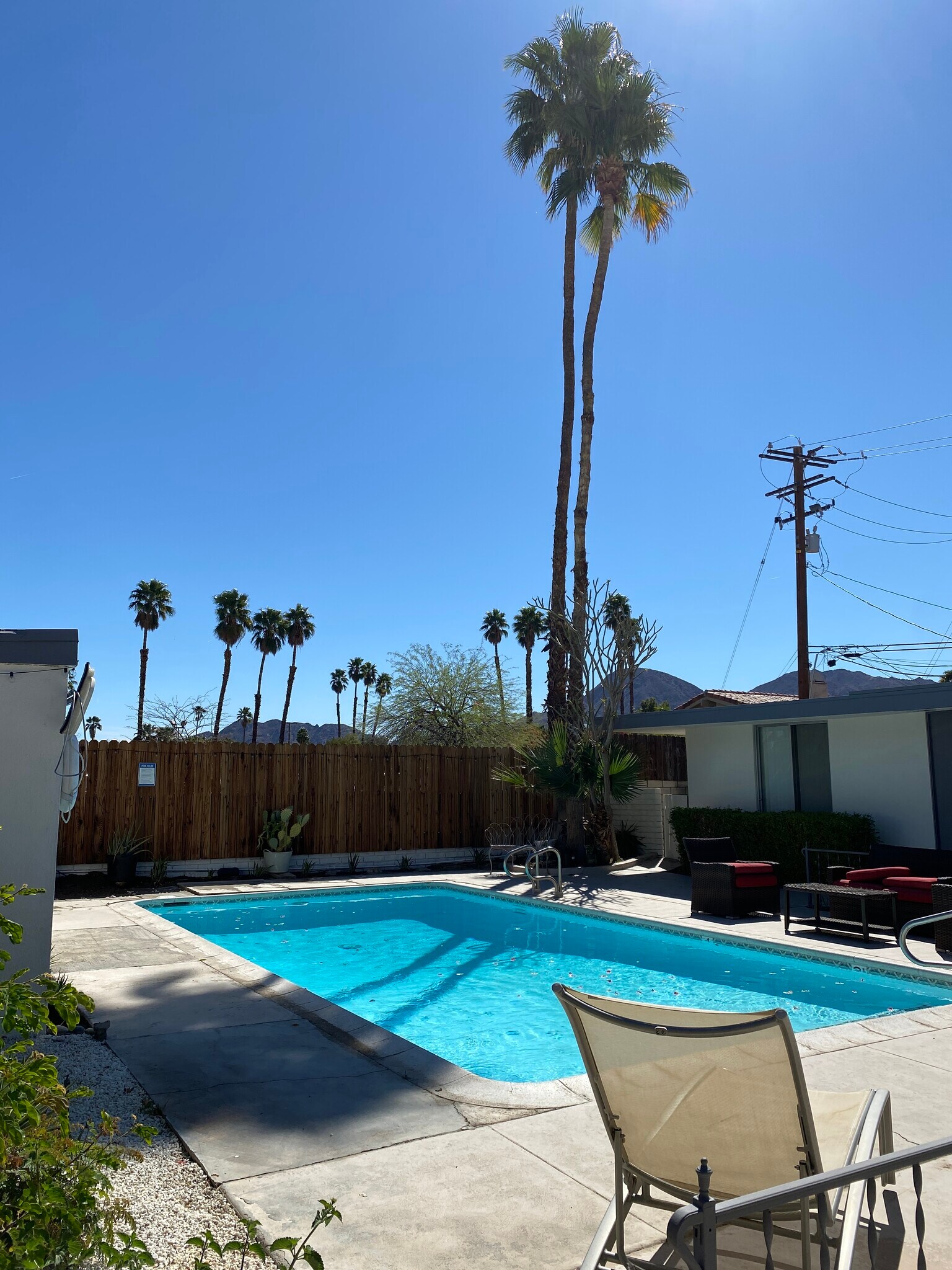 Building Photo - 73955 Shadow Mountain Dr