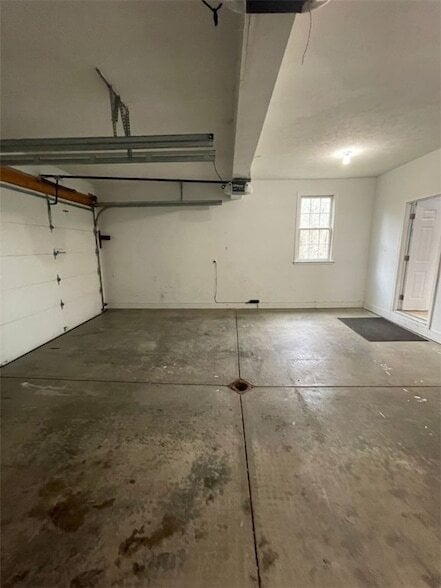 Building Photo - 1513 King Henry Dr