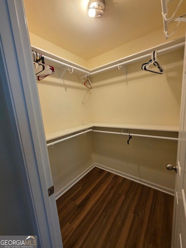 Building Photo - 207 Granite Way