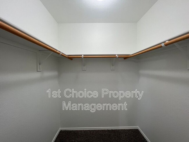 Building Photo - 2421 Clairborne Dr