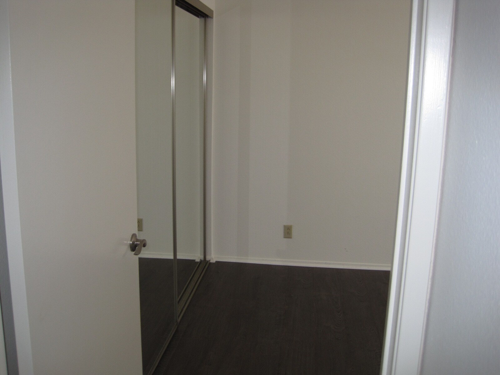 Building Photo - 11155 Aqua Vista St