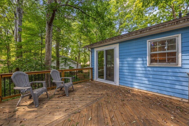 Building Photo - Lovely 3 bedroom, 1 1/2 bathroom home in G...