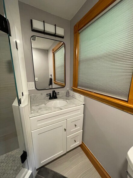 Building Photo - 25 Winsor Rd