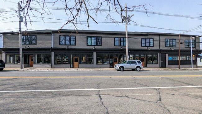 Building Photo - 273 Bullocks Point Ave