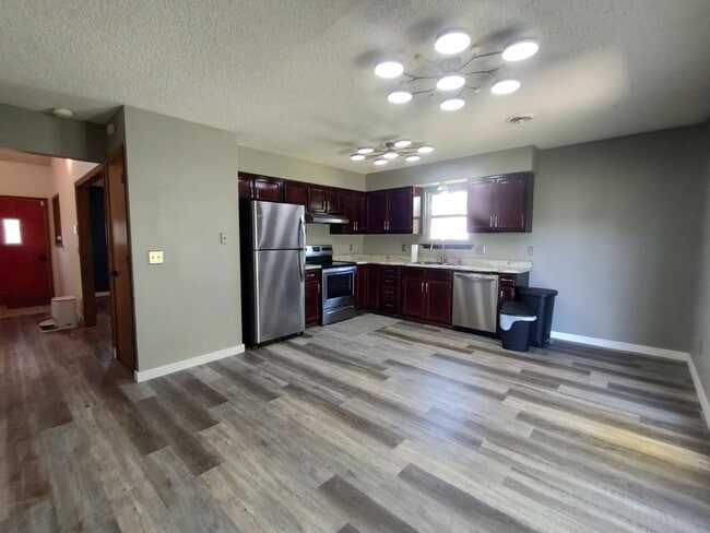 Building Photo - Gorgeous Home for Rent