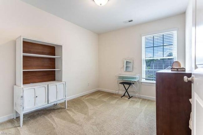Building Photo - 509 Fleming Way