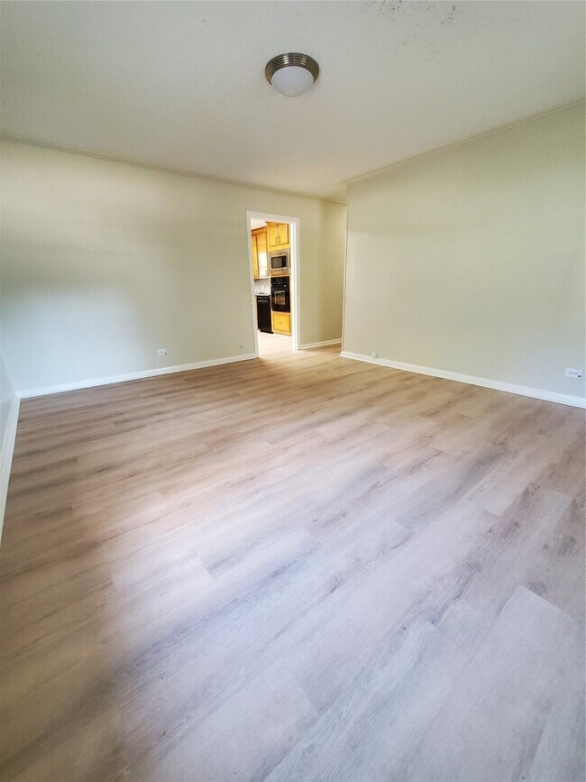 Building Photo - 1505 Millie St
