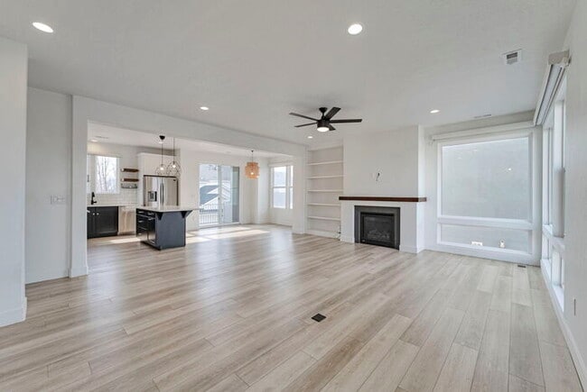 Building Photo - Executive 3 story Townhouse in Downtown Daybreak