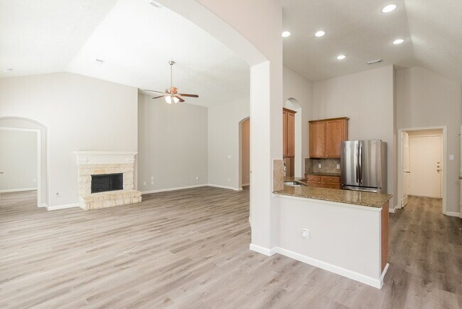 Building Photo - 13406 Lake Passage Ln