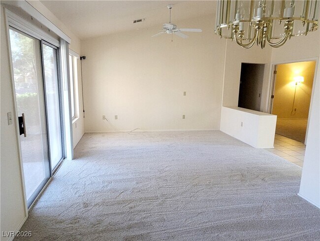 Building Photo - 2756 Showcase Dr